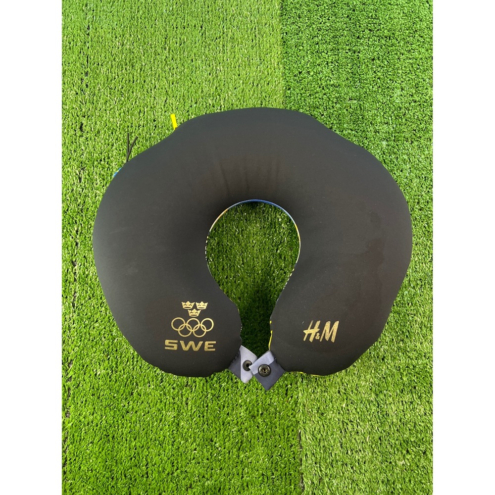 H&M SWE Sweden Olympics Neck Pillow Travel Comfort‎ Black Gold Logo